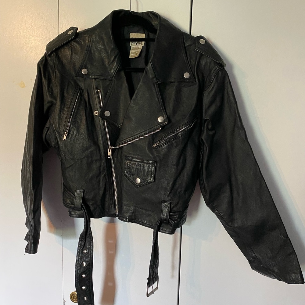 Vintage cropped leather biker jacket